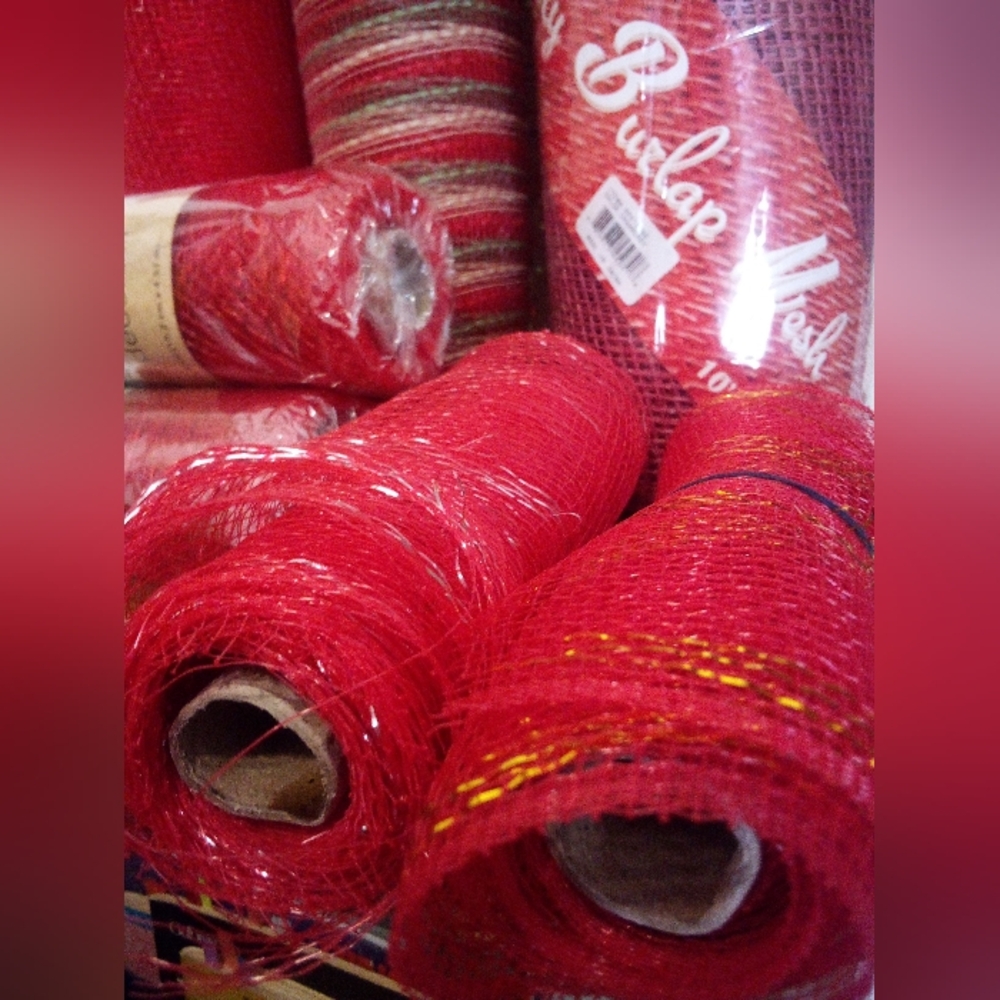 Decorative Mesh Reds Wreaths Crafts - Picture 4 of 5
